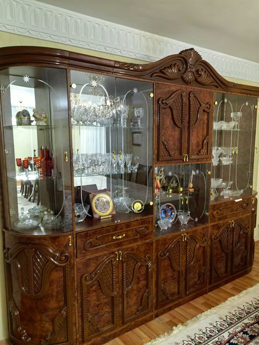 Сервант мебель двух гостинной