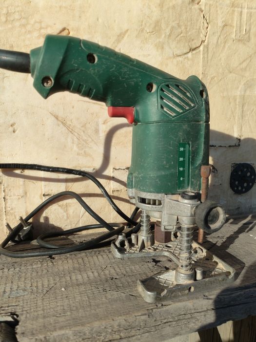 Продам фрезер вертикальный DWT