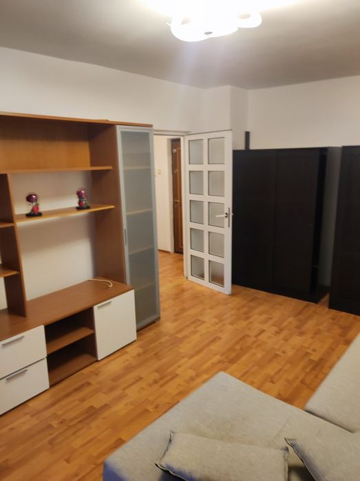 Apartament de închiriat