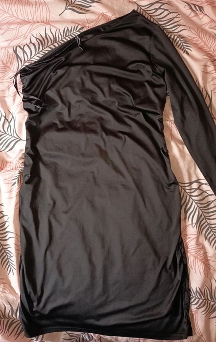 Rochie neagră elegantă