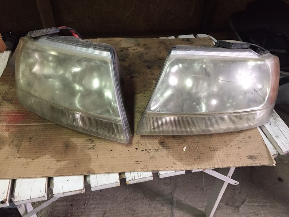 Far Xenon Stanga Dreapta Jeep Grand Cherokee An 2003/2006 Oferim Garatie