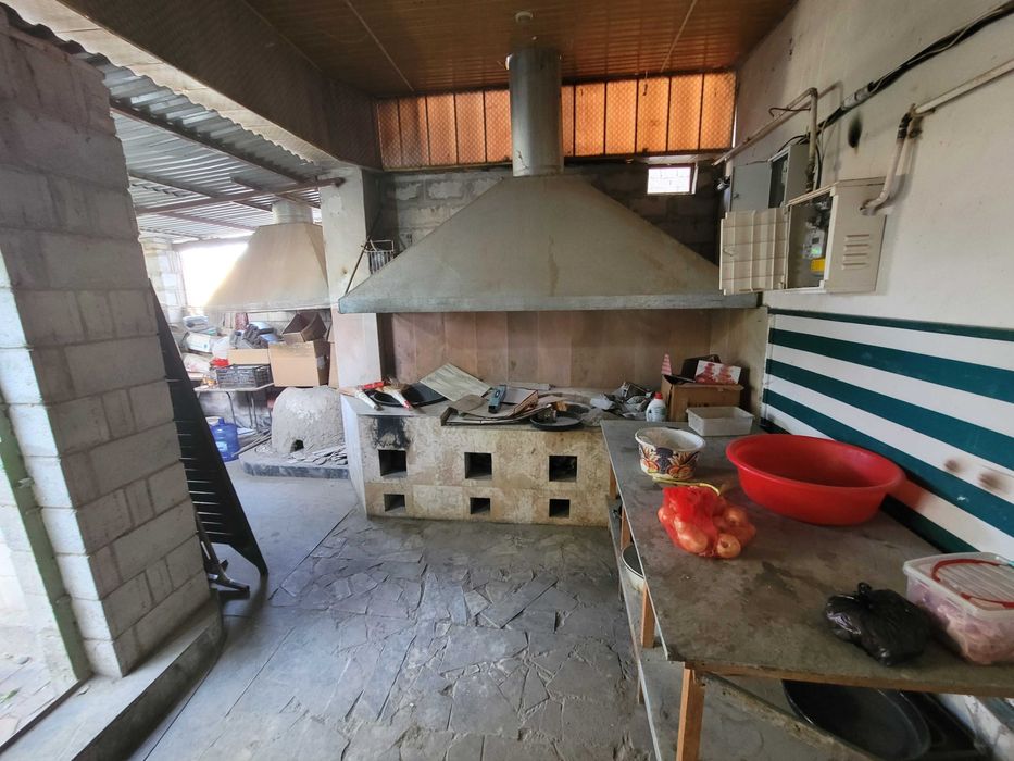 Tayyor ishlab turgan KAFE  sotiladi. Barcha komunikatsiya mavjud