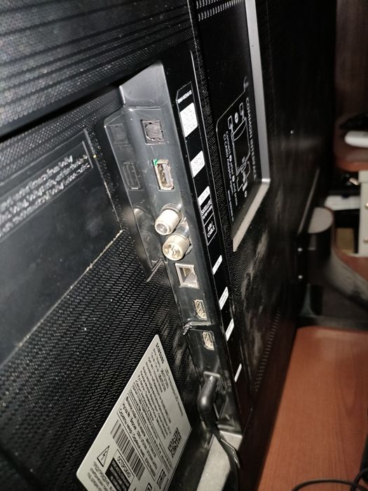 Продам телевизор Samsung UE43TU7500