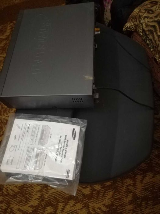 Большой Телевизор (29) видеомагнитофон и кассеты