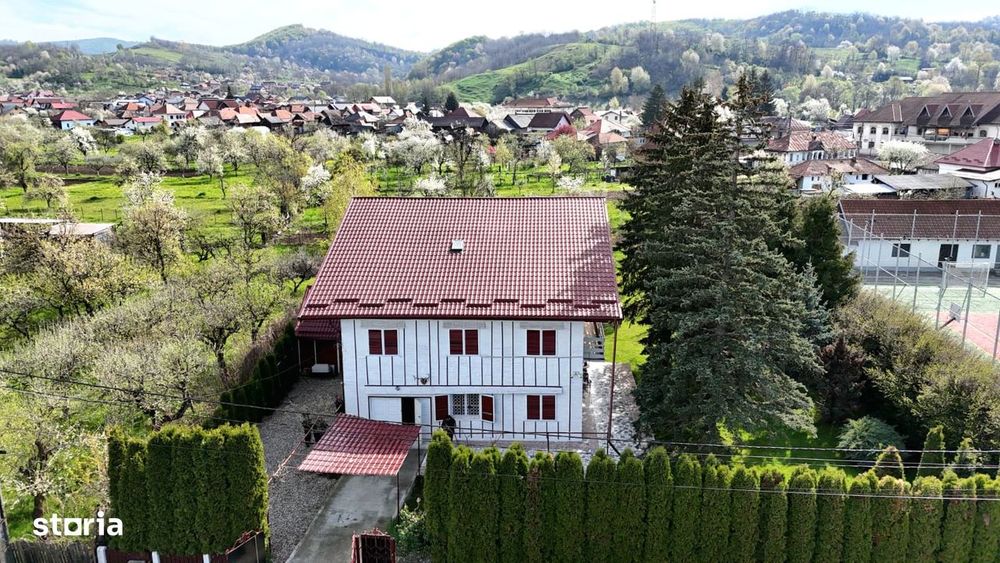 Refugiu de weekend sau business turistic, vila spatioasa, teren 1632 m