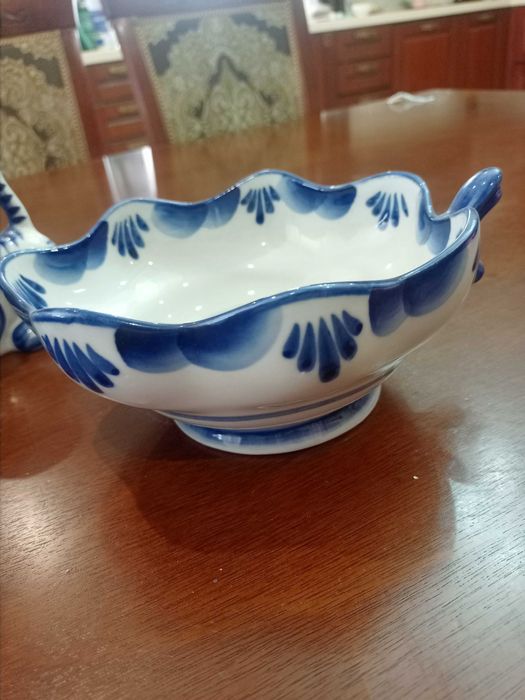 салатники разные Гжель