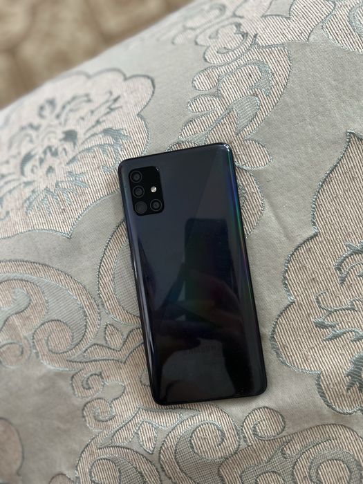 Обменяю телефон на айфон