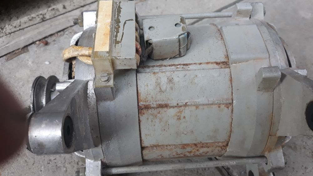 Монофазен електромотор работещ