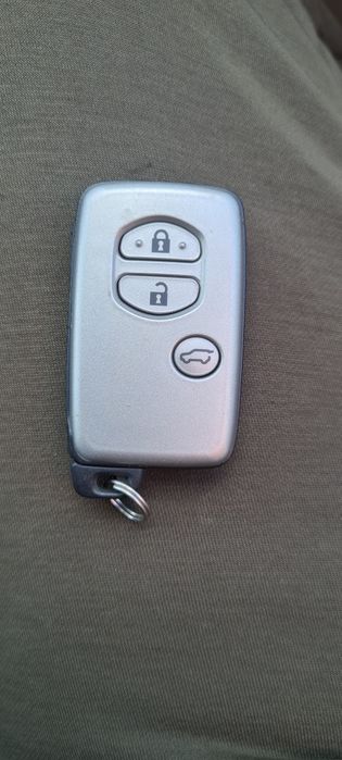 Продам штатный ключ от Тойота
