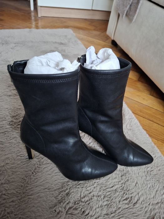 Vând ghete ca noi h&m, marimea 38