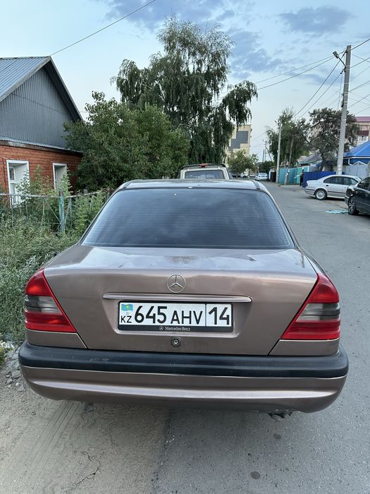 Продам мерседес .