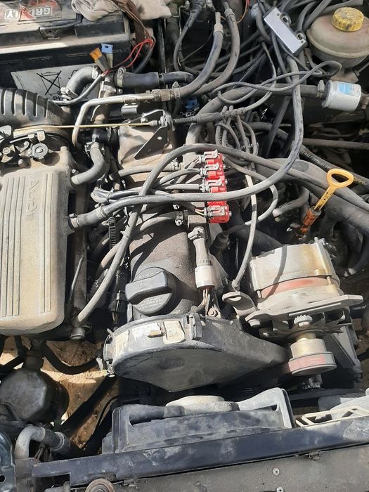 Продавам двигател от ауди 80 б4 1 6 101 кс