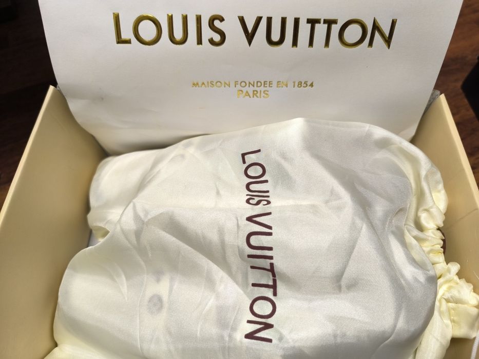 Adidași louis Vuitton marimea 42