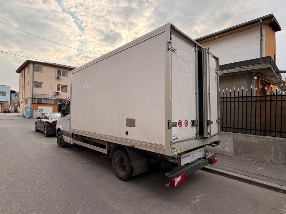 Vând duba frigorifica  3,5