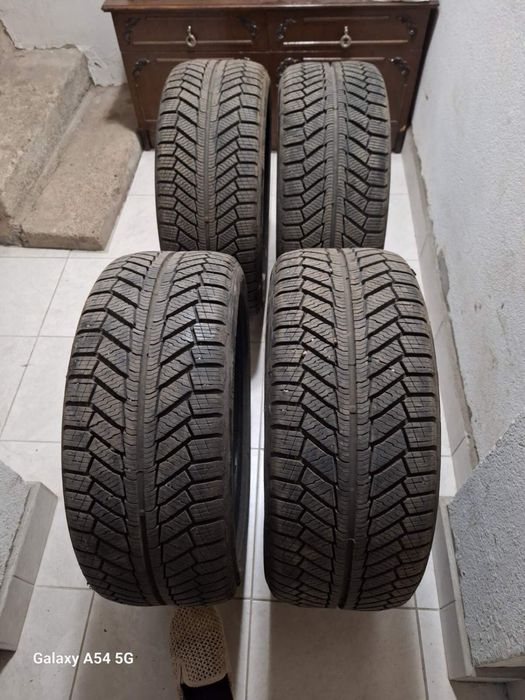 4бр Зимни гуми Point S 225/45/17"