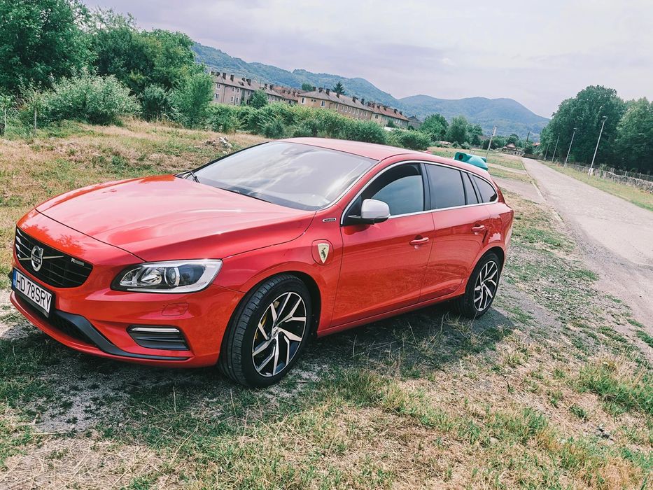 Volvo V60 Mașina întreținută și cu service la Partener Volvo TG Mureș, încărcare
