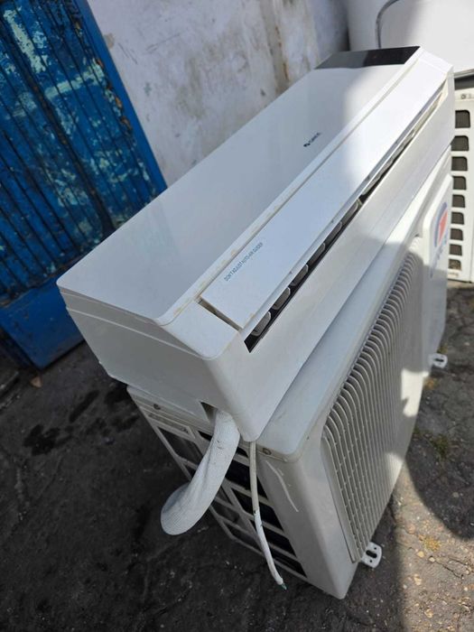 Aparate de Aer Conditionat de tip INVERTER 9000 BTU Marci : Gree, T-Klima si  AC Inverter 12000 BTU : Heinner