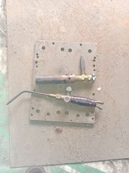 Продам газорезку,горелку