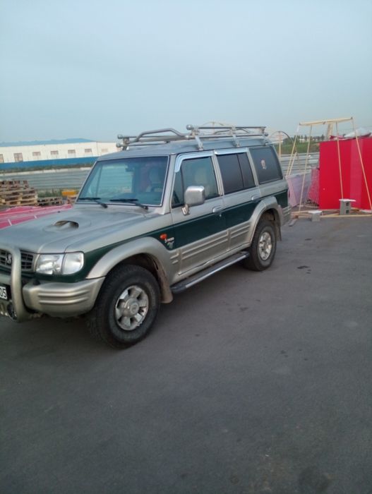 Hyundai Galloper 2