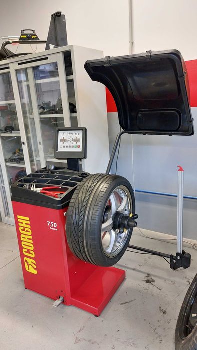 CORGHI - ProLine 750 Баланс машина за гуми на леки автомобили