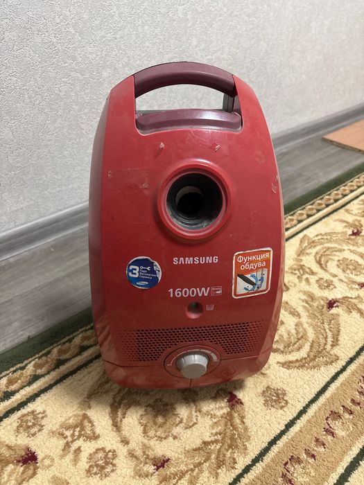 Продам пылесос Samsung можно забрать на запчасти