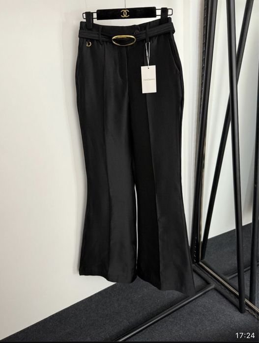 Классический костюм.