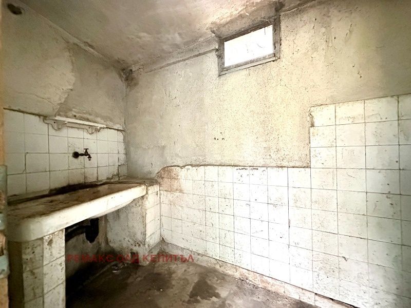 Къща в село Хотница