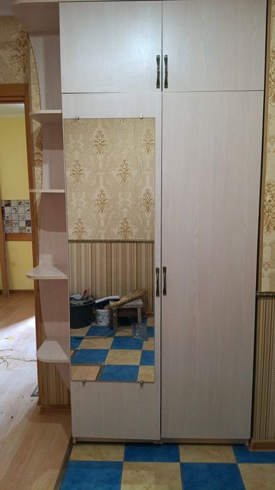 Шкаф для прихожей