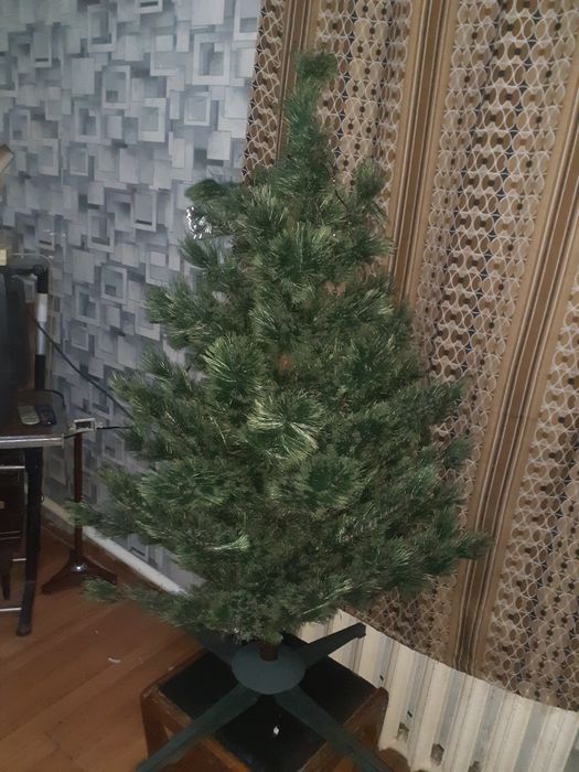 Продаётся ёлка искуственная