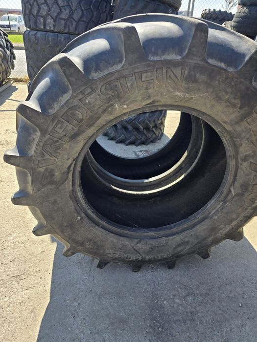 Anvelope 440-65r24 Vredestein