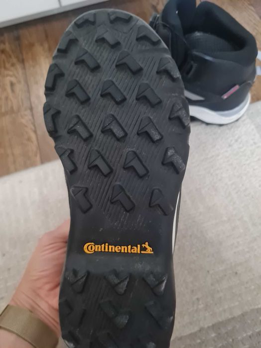 Зимни Ботуши Адидас размер 36 2/3