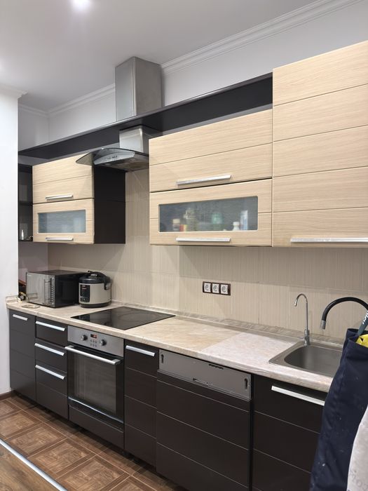 Продается кухня со встроенной техникой