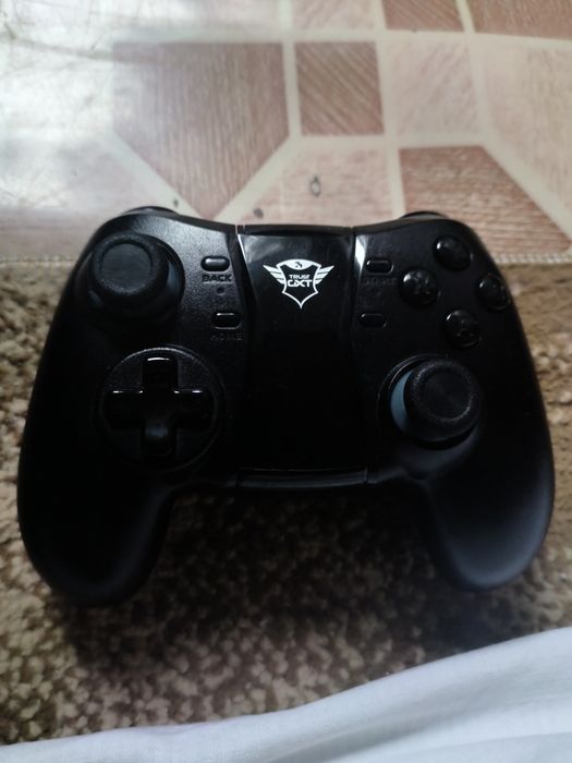 Геймпад Trust gxt 590