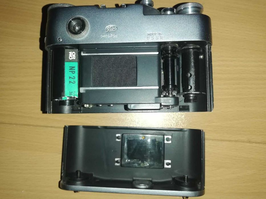 Механичен руски фотоапарат ФЕД-4