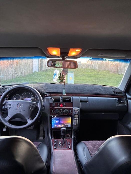 Продам машину W210
