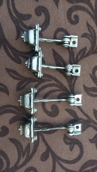 Ограничитель двери