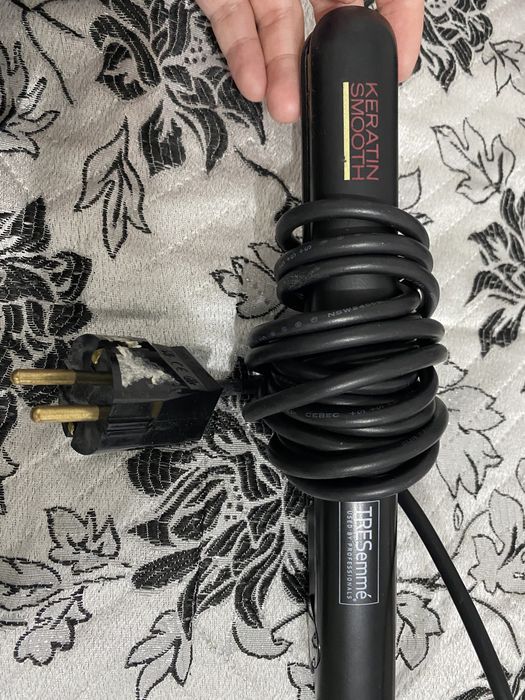 преса за коса работи много добре!