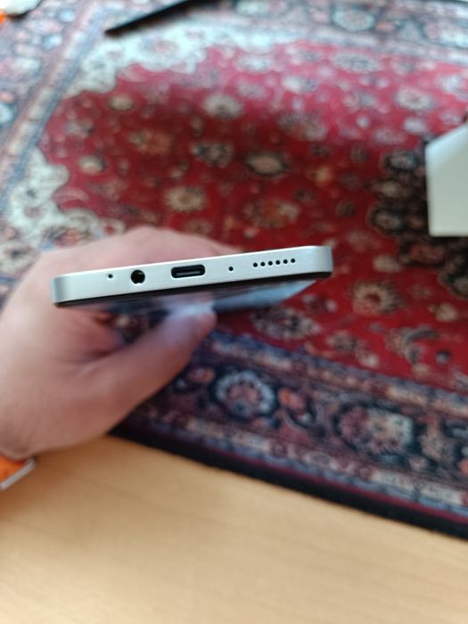 Телефон p70 бял.