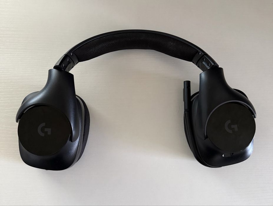 Casti Logitech G533