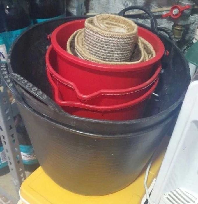 Galeata Galeti Vas Vase Vadra Vedre Recipient Recipiente Cuva Cuve de diverse capacitati 10L 20L 50L 100L 200L 300L din plastic, cu sau fara capac