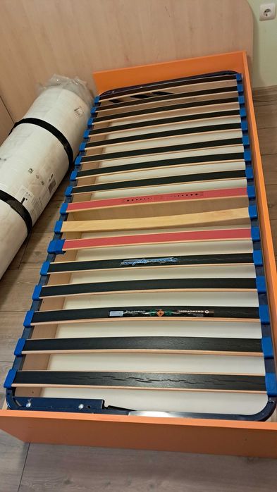 Легло. Подходящо и за деца и за големи хора. Перфектно, поръчково.