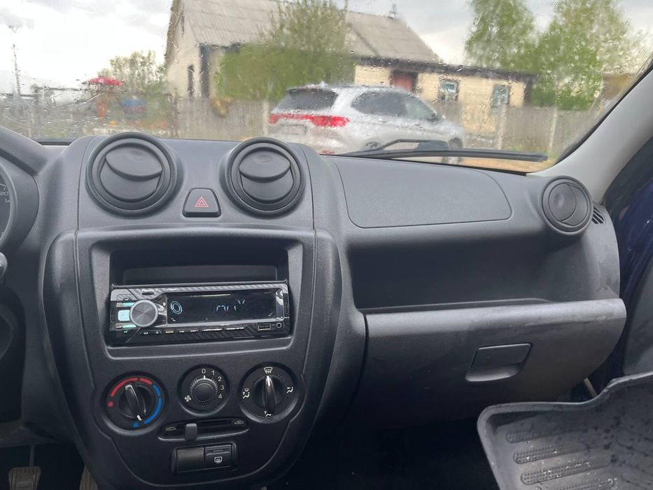 Продам машину Гранта