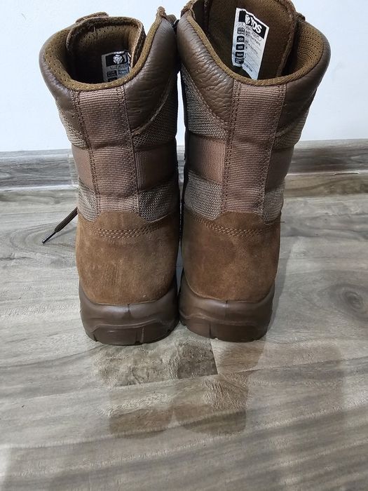 Bocanci Yds nr 42, dimensiune talpic 27,5 cm.