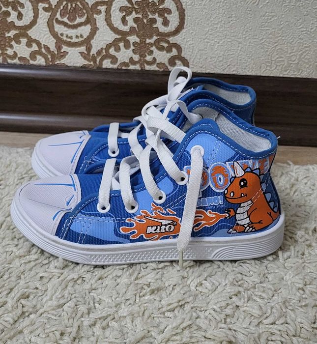 Кроссовки новые 30-31