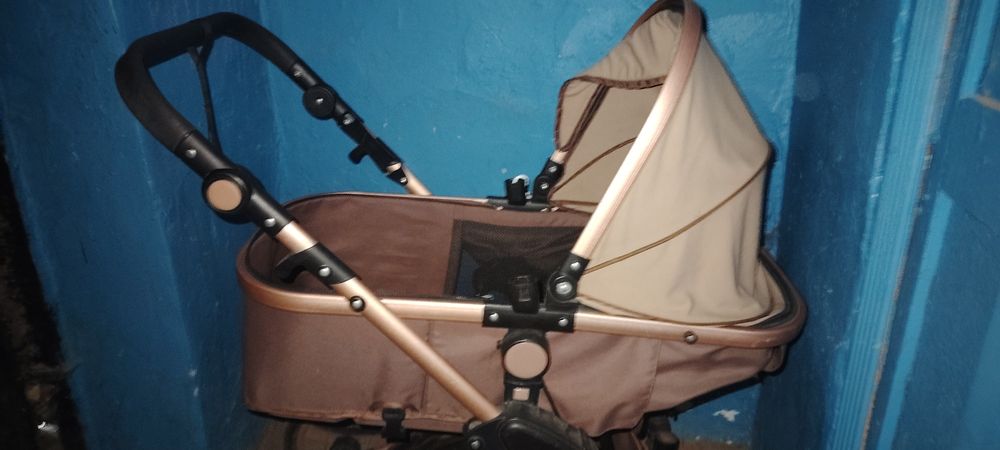 Продам коляску детскую с рождения и до 3 лет
