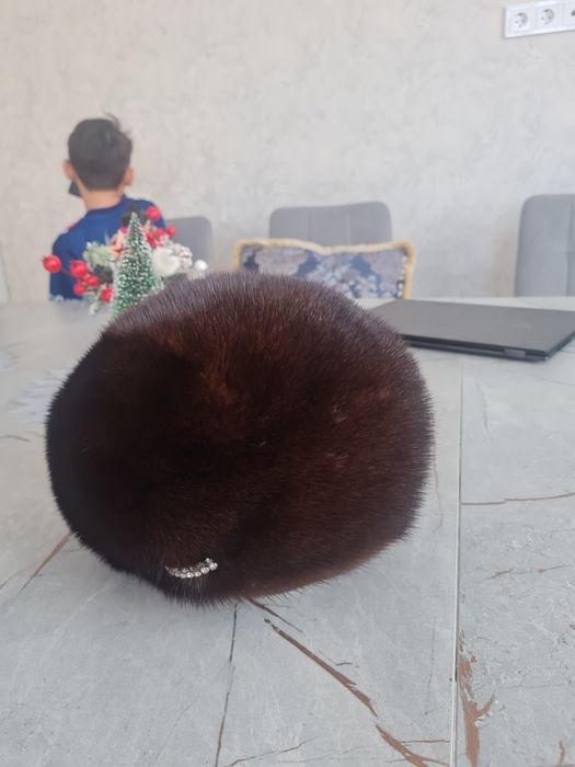 Норковая шапка .