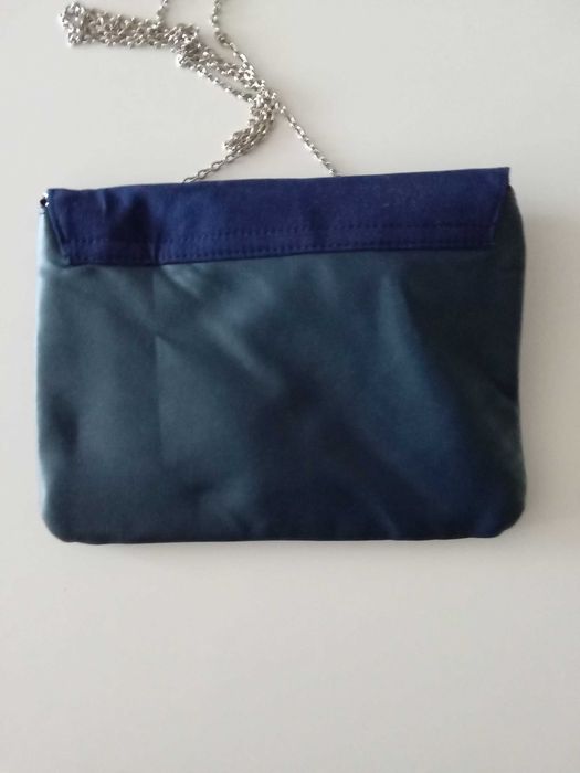 Официална тъмносиня чантичка