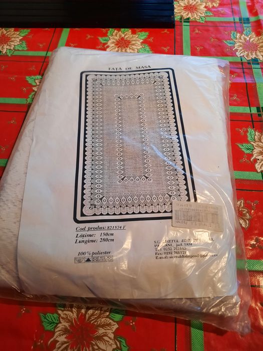 Deosebita fata alba  de masa