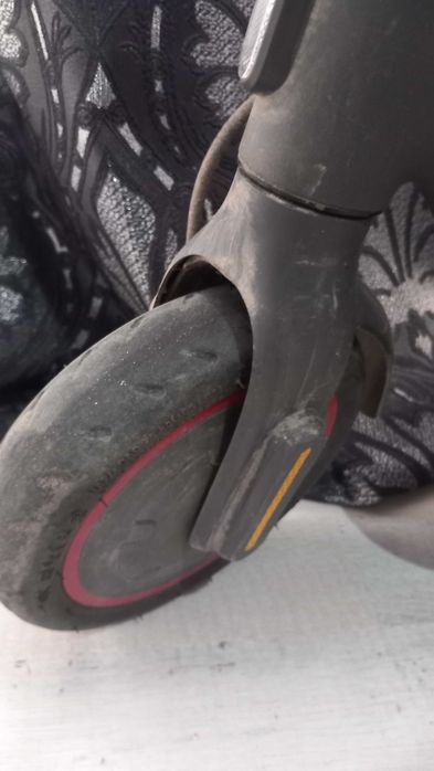 Vând trotineta electrica xiaomi mi pro 2 cu bon fiscal