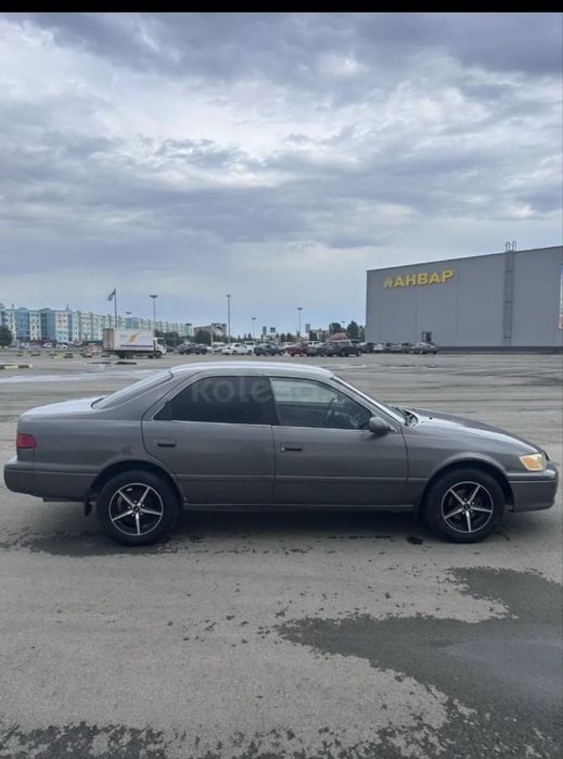 Toyota Camry 2000